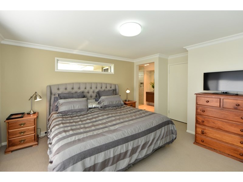 20 Fallon Drive, Middle Ridge QLD 4350