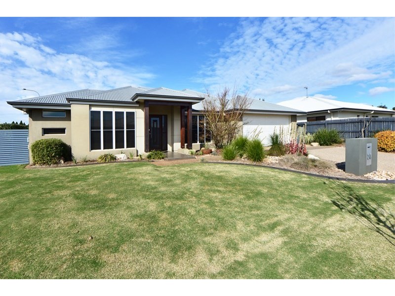 20 Fallon Drive, Middle Ridge QLD 4350