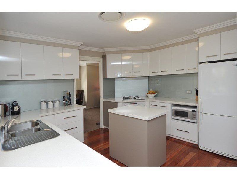 5 Weis Crescent, Middle Ridge QLD 4350