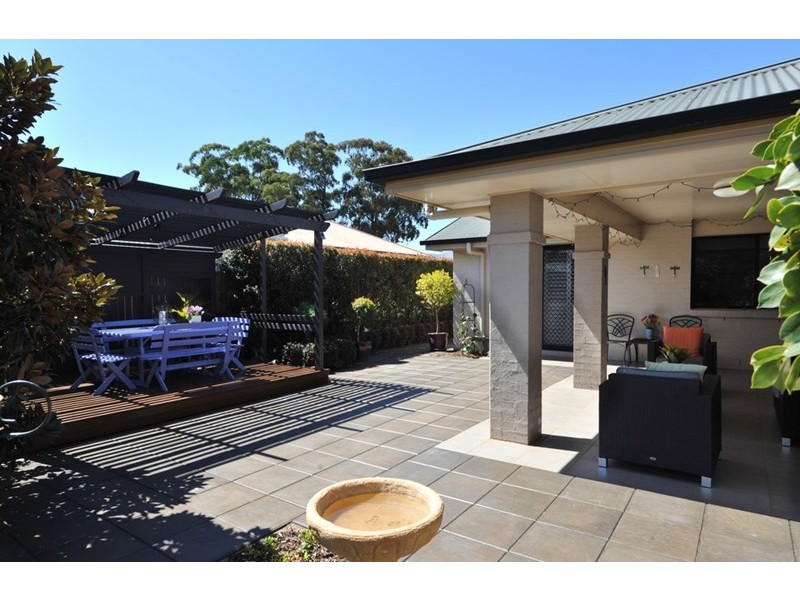 5 Weis Crescent, Middle Ridge QLD 4350