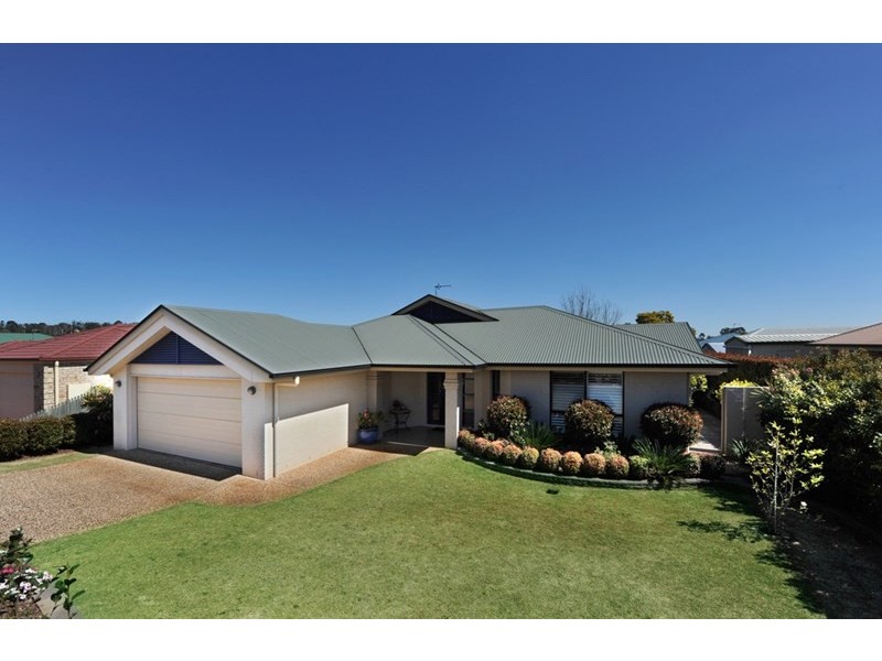 5 Weis Crescent, Middle Ridge QLD 4350