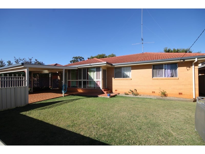 12 Shennan Street, Harristown QLD 4350