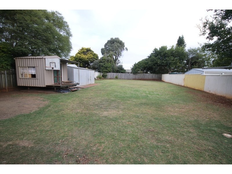 12 Shennan Street, Harristown QLD 4350