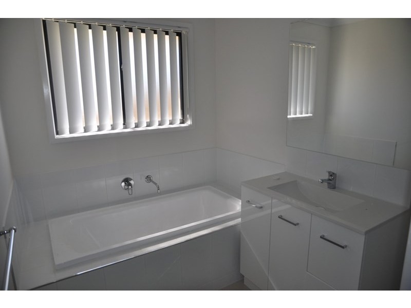 15 Cashmore Street, Wyreema QLD 4352