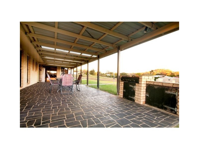 284 Glenvale Road, Glenvale QLD 4350