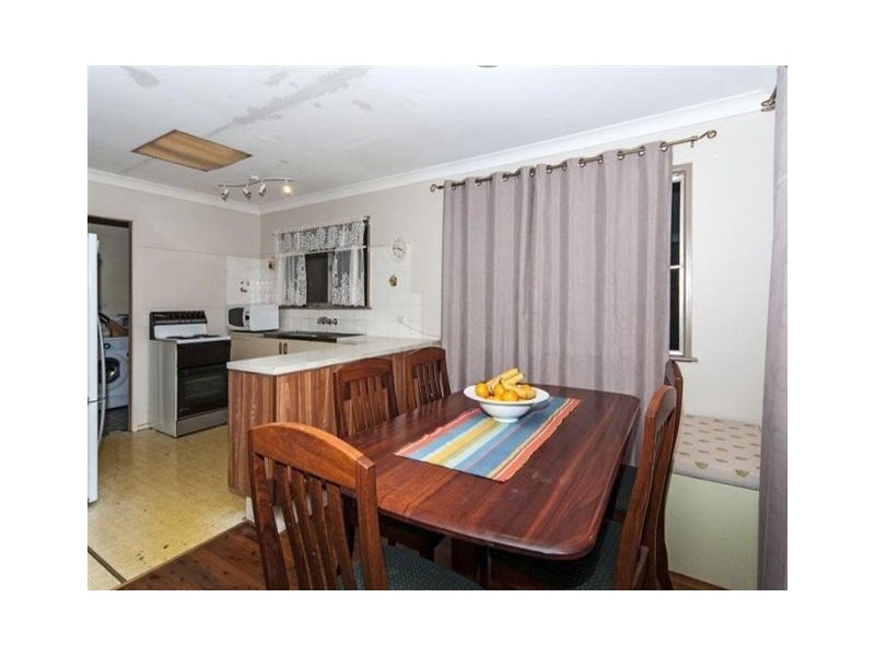 16 Leahy Street, Rockville QLD 4350