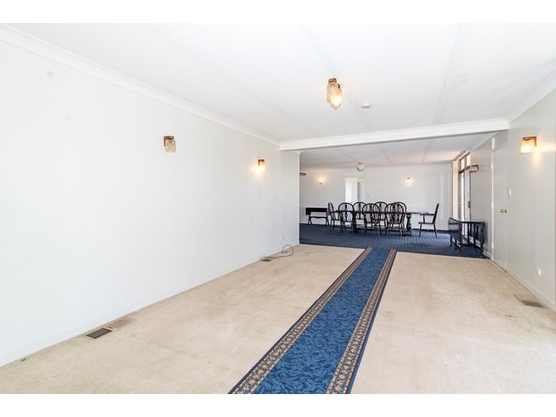 5 Jannuschs Road, Gowrie Mountain QLD 4350