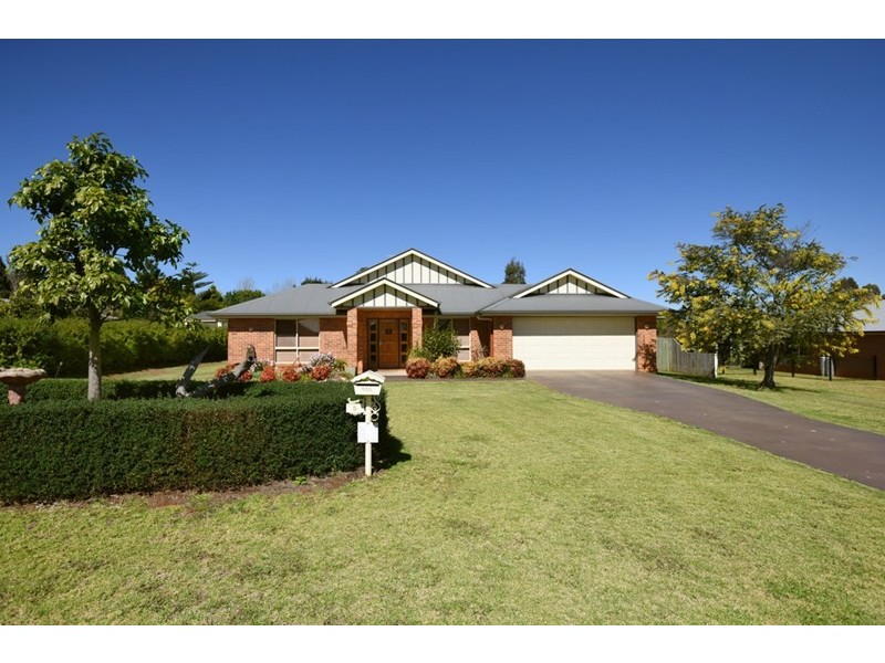 5 Powell Court, Highfields QLD 4352