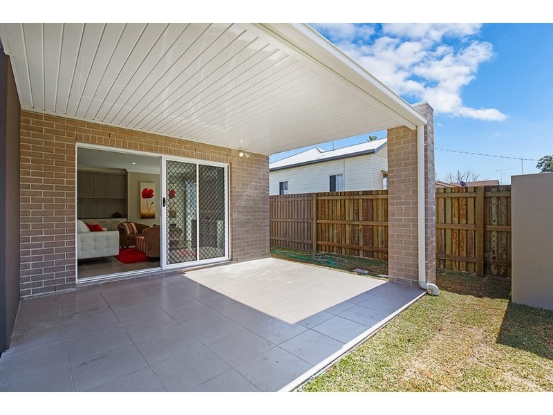 1/231a Mackenzie Street, Centenary Heights QLD 4350