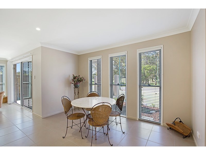 1/231a Mackenzie Street, Centenary Heights QLD 4350
