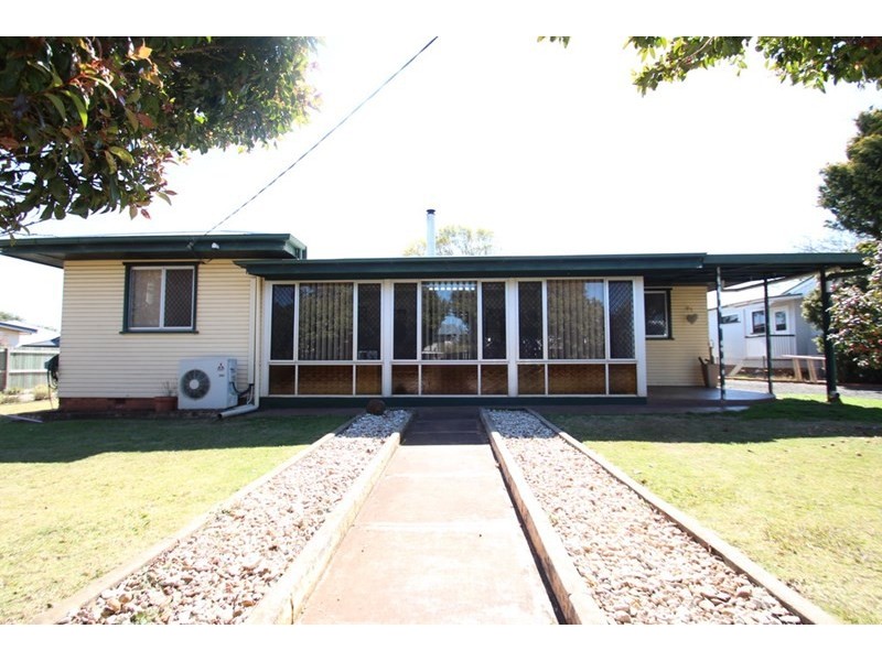 5 Devine Street, Harristown QLD 4350