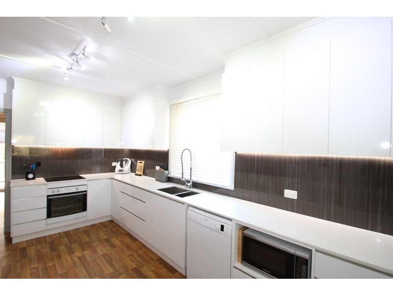 5 Devine Street, Harristown QLD 4350