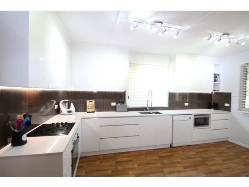 5 Devine Street, Harristown QLD 4350