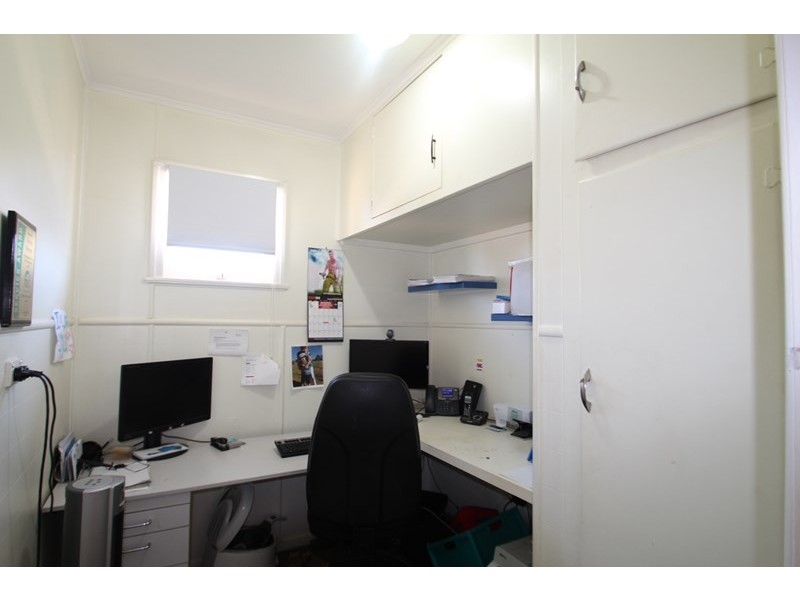 5 Devine Street, Harristown QLD 4350