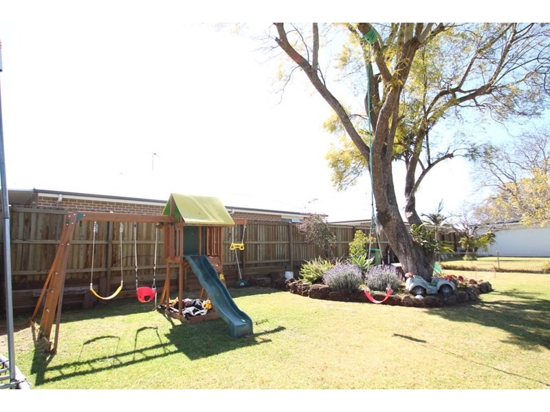 5 Devine Street, Harristown QLD 4350