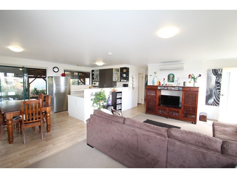 27 Emmanulla Drive, Kingsthorpe QLD 4400
