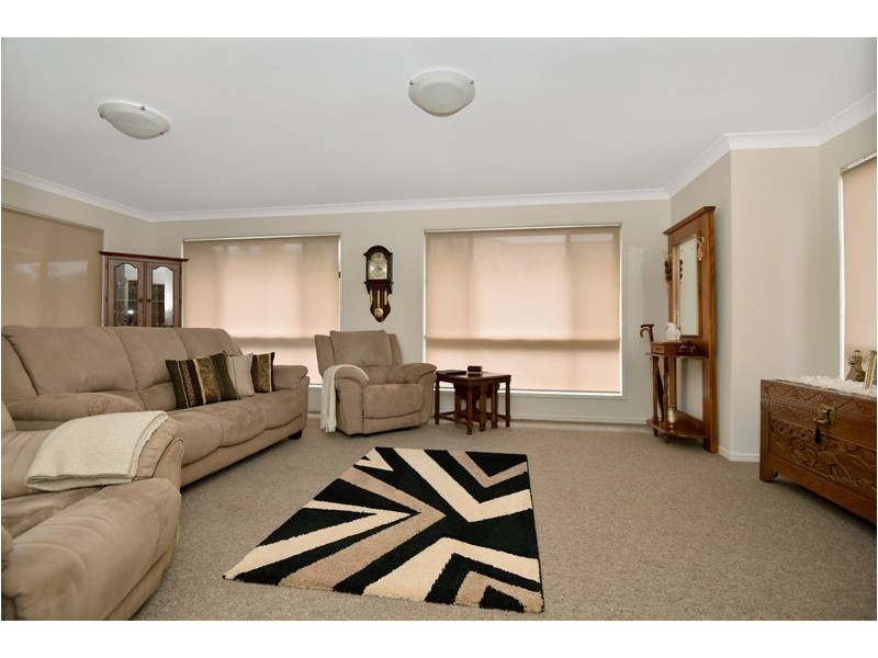 2 Trevean Drive, Kleinton QLD 4352