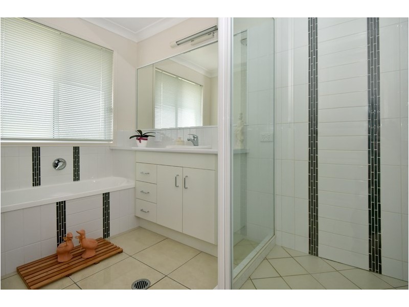 2 Trevean Drive, Kleinton QLD 4352