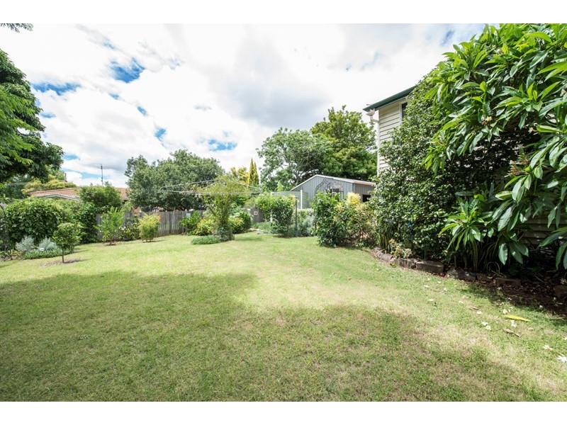 10 Gladstone Street, Newtown QLD 4350