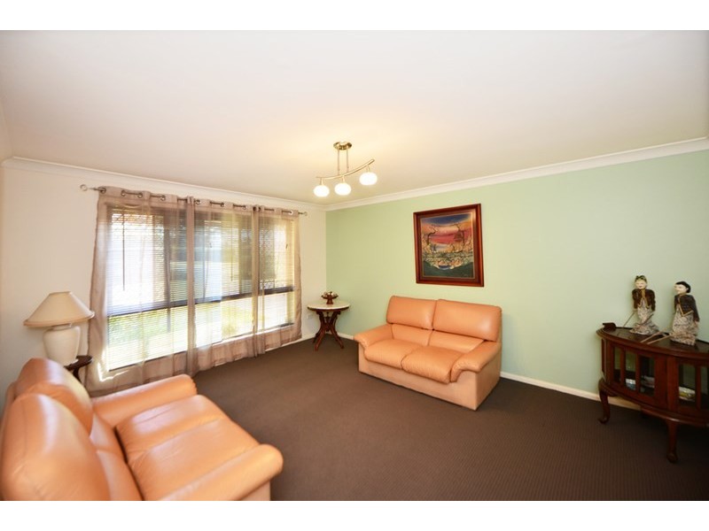 4 Holly Avenue, Highfields QLD 4352