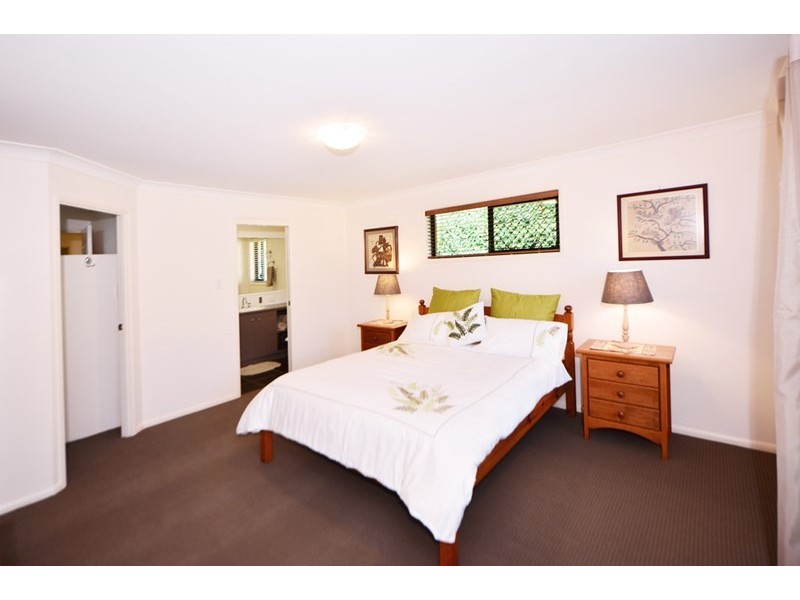 4 Holly Avenue, Highfields QLD 4352