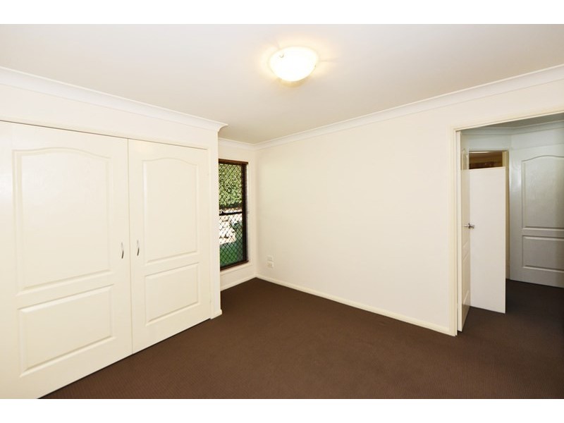 4 Holly Avenue, Highfields QLD 4352