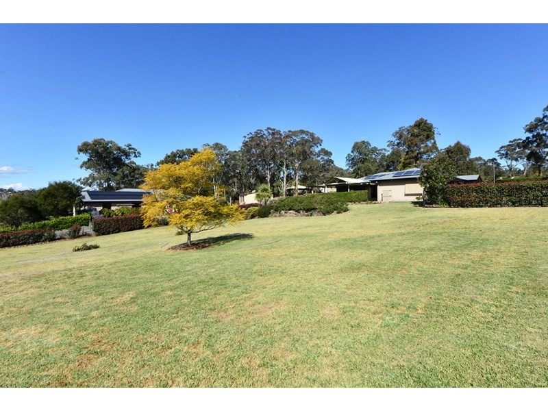 4 Holly Avenue, Highfields QLD 4352