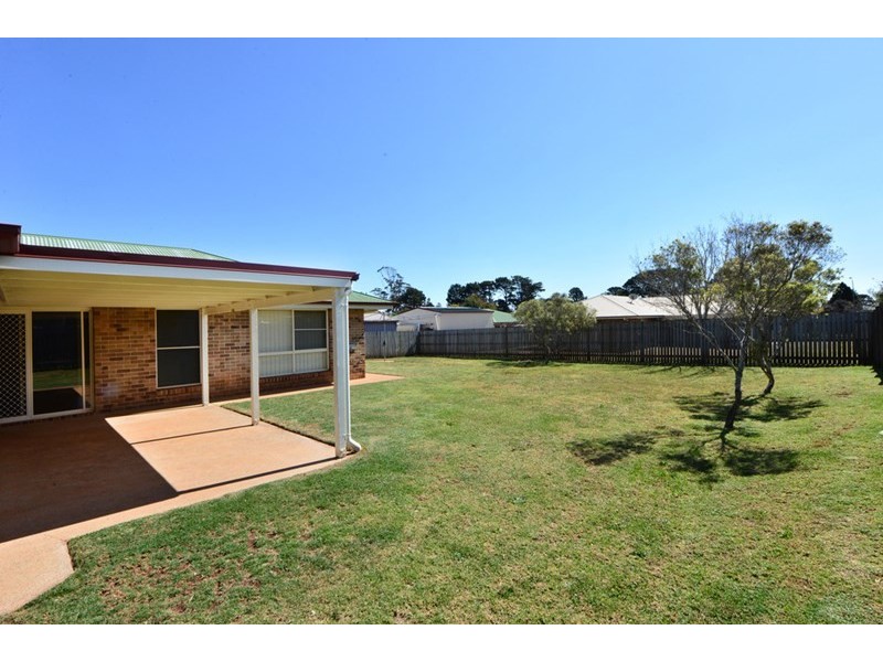 15 Gundry Court, Kearneys Spring QLD 4350