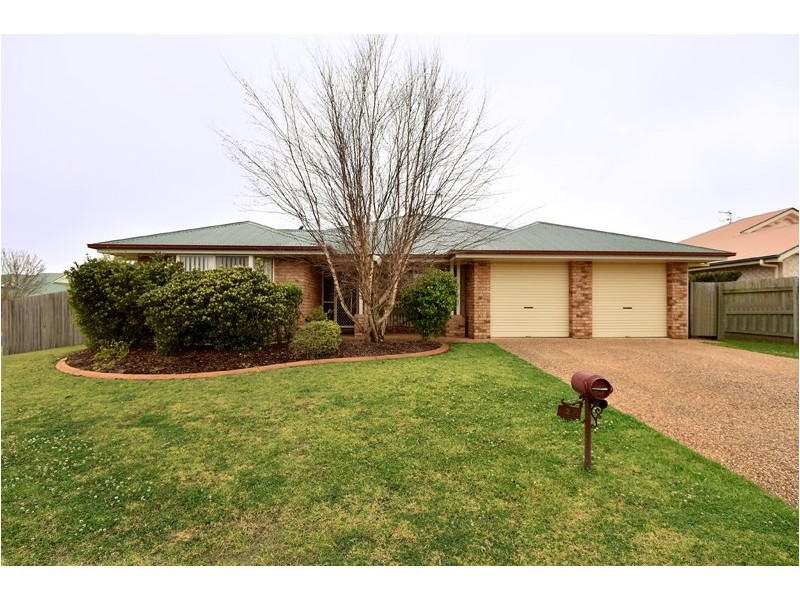 2 Deller Close, Middle Ridge QLD 4350