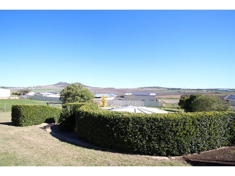 37 Catherine Crescent, Kingsthorpe QLD 4400