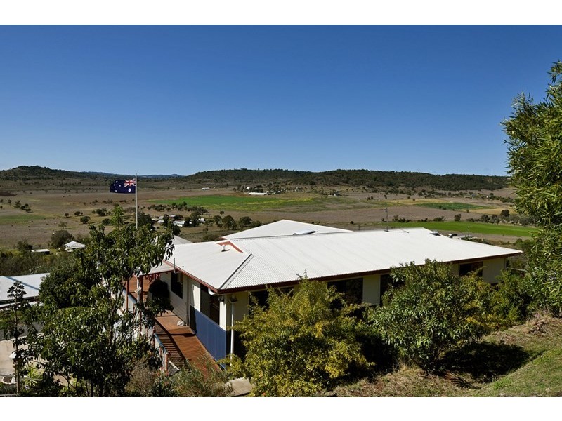 11 Lynda Court, Glencoe QLD 4352