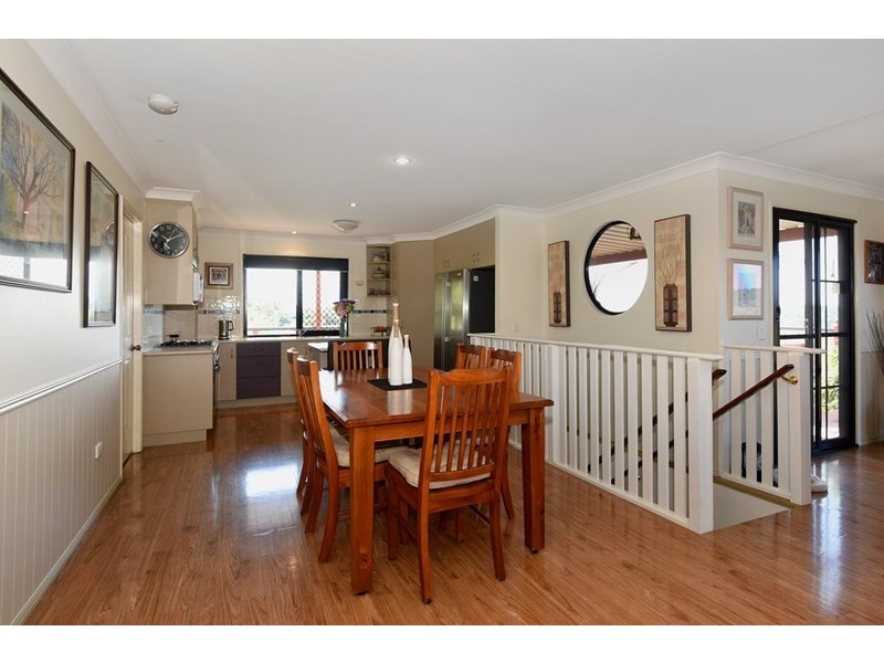 11 Lynda Court, Glencoe QLD 4352