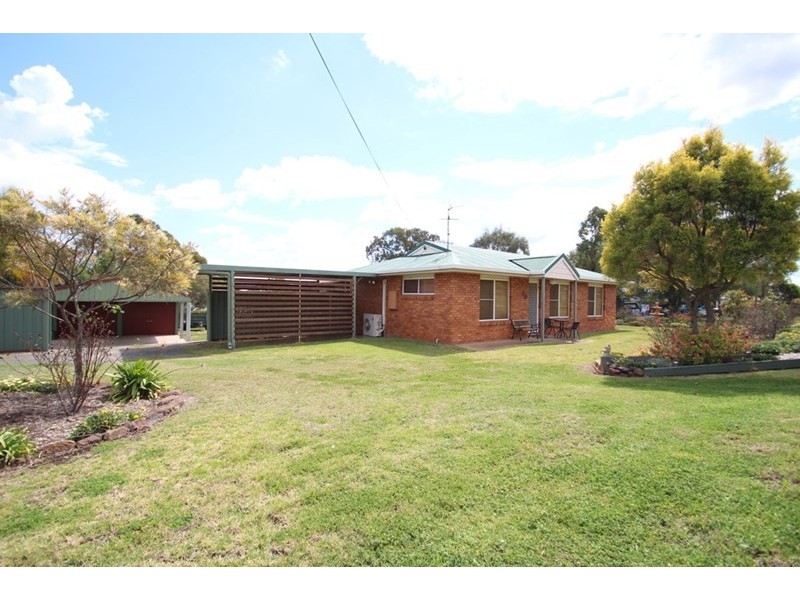 13 Petersens Road, Kingsthorpe QLD 4400