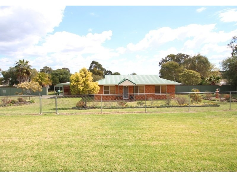 13 Petersens Road, Kingsthorpe QLD 4400