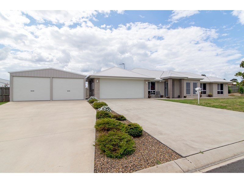 2 Wren Street, Highfields QLD 4352