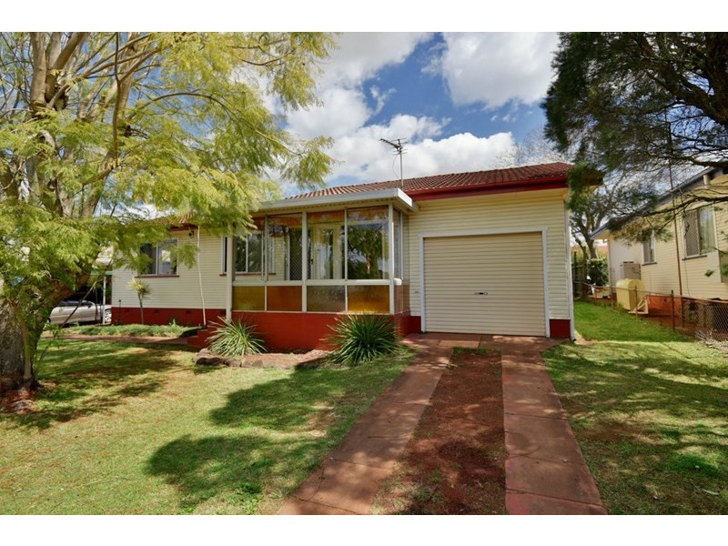 21 McCafferty Street, Wilsonton QLD 4350