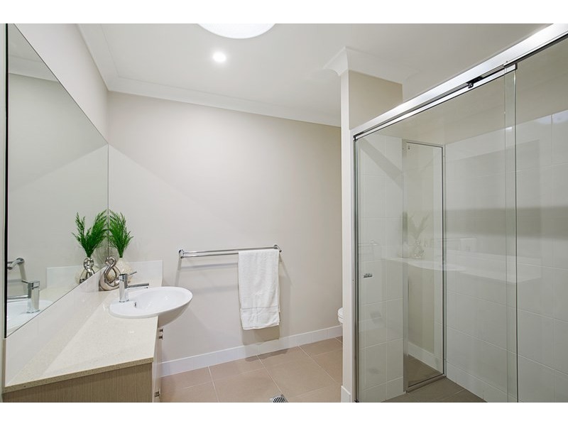 3/231a Mackenzie Street, Centenary Heights QLD 4350