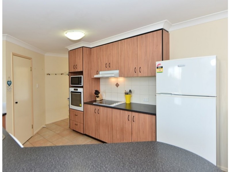 8 Prime Minister Drive, Middle Ridge QLD 4350