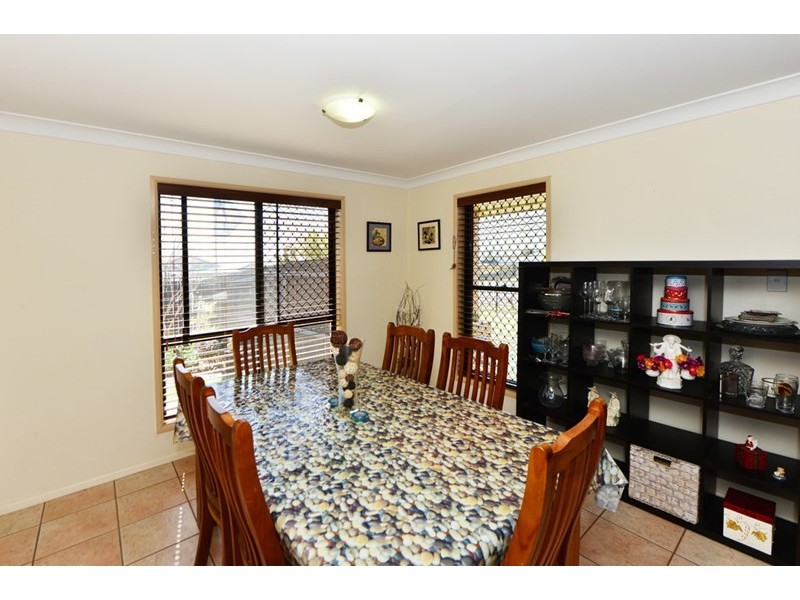 8 Prime Minister Drive, Middle Ridge QLD 4350