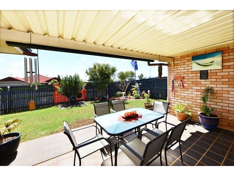 8 Prime Minister Drive, Middle Ridge QLD 4350