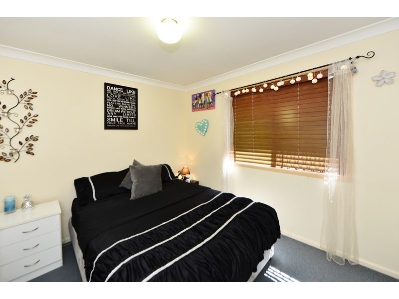 8 Prime Minister Drive, Middle Ridge QLD 4350