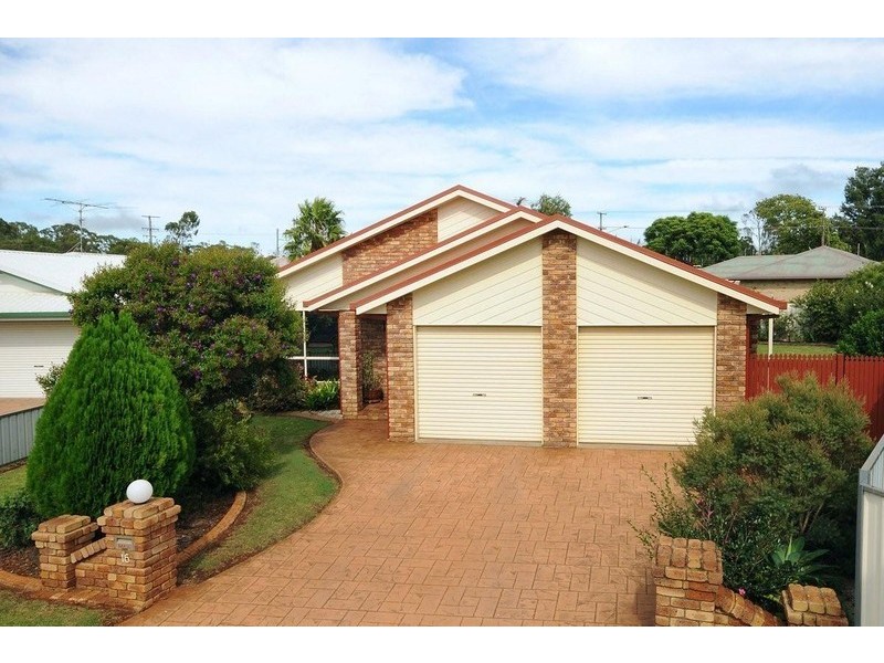 16 Janine Court, Kearneys Spring QLD 4350