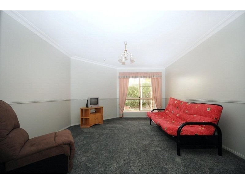 16 Janine Court, Kearneys Spring QLD 4350