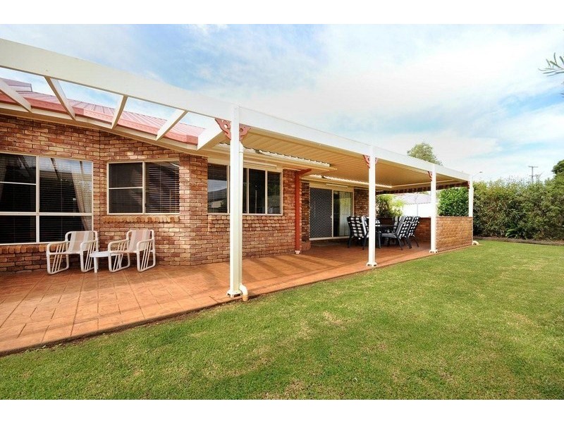 16 Janine Court, Kearneys Spring QLD 4350