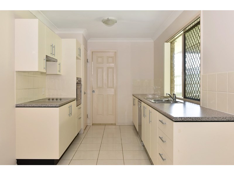 4 Cuttaburra Crescent, Glenvale QLD 4350