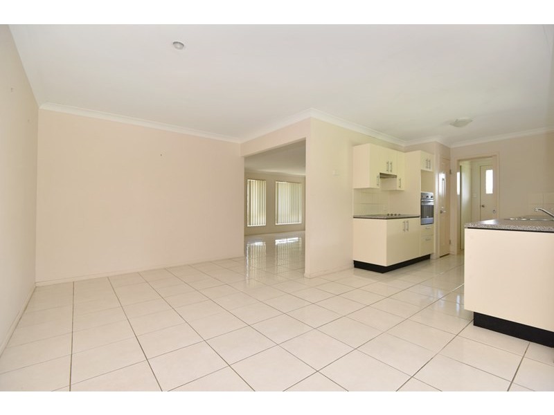 4 Cuttaburra Crescent, Glenvale QLD 4350