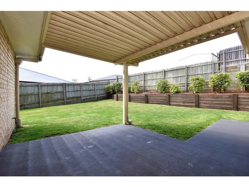 4 Cuttaburra Crescent, Glenvale QLD 4350