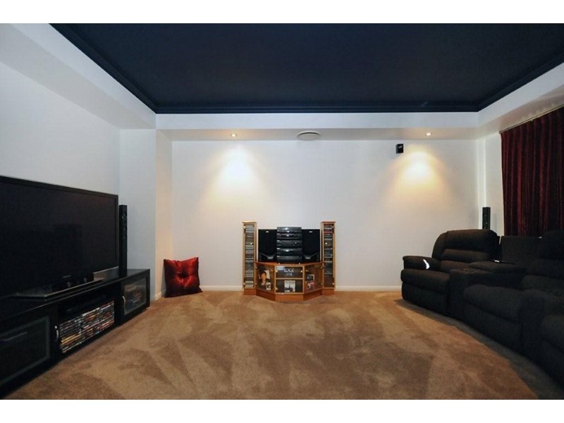 2 Colman Drive, Middle Ridge QLD 4350