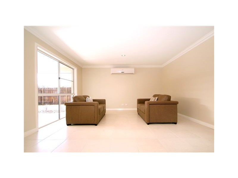 9 Saba Court, Middle Ridge QLD 4350