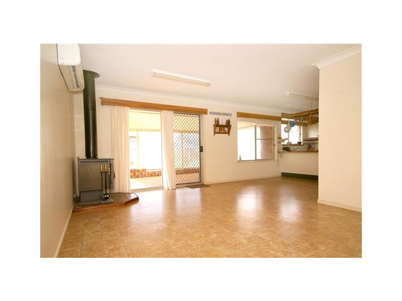 19 Lotus Crescent, Centenary Heights QLD 4350